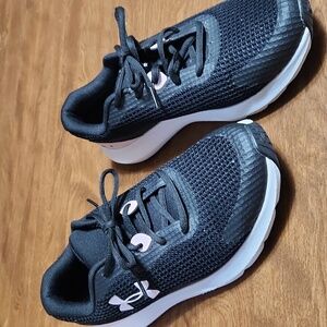 Under Armour Surge Womens Size 10
